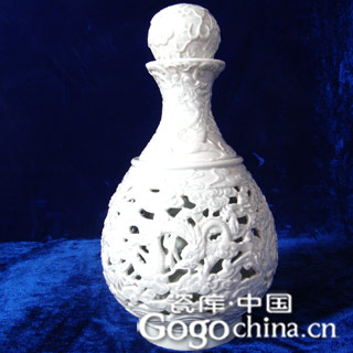 龍騰玉壺春鏤空雕花酒瓶